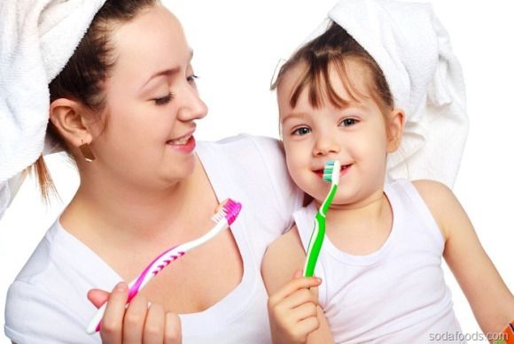 Nên đánh răng cho trẻ bao nhiêu lần một ngày ?